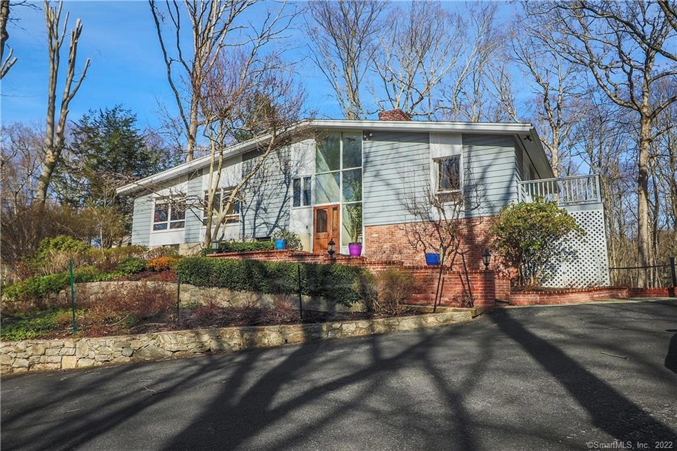 355 Cascade Rd, Stamford, CT 06903 - photo 1