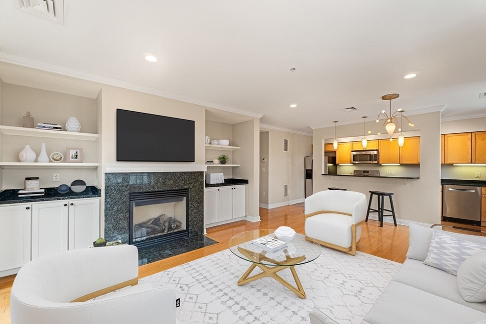 1 Russell St unit 302, Cambridge, MA 02140 - photo 1