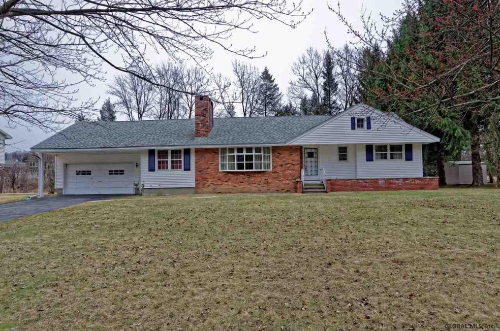 1012 Merlin Dr, Schenectady, NY 12309 - photo 1