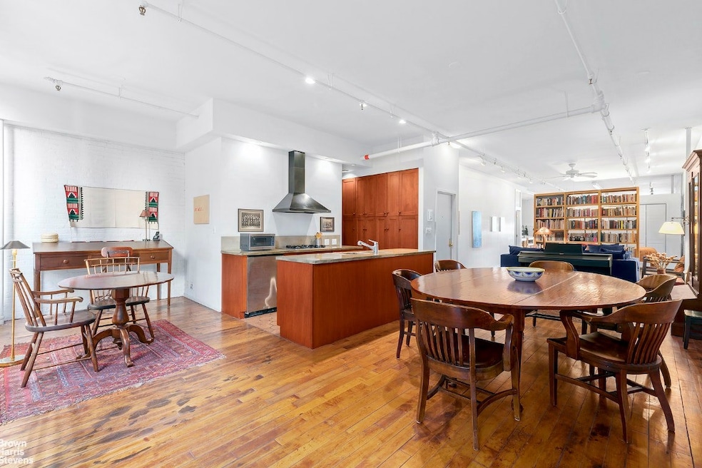 Sold $2,370,000 • Co-Listing Agent