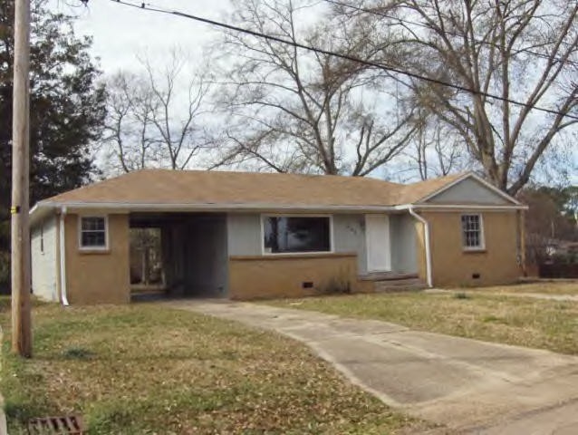 527 Hillcrest Ave, McComb, MS 39648 - photo 1