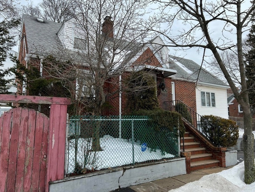 58 Hunting St unit 3, Malden, MA 02148 - photo 1