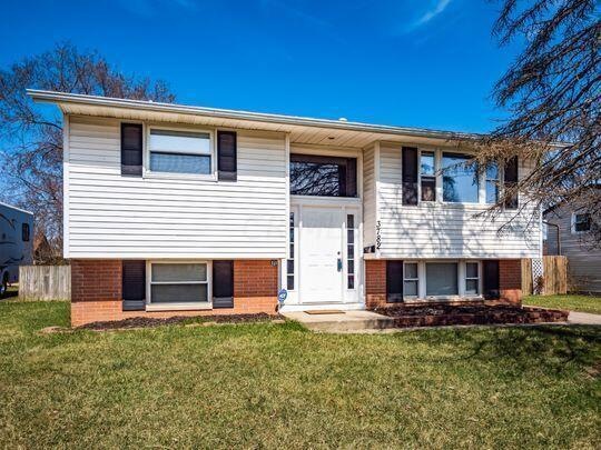 3782 Adell Rd, Columbus, OH 43228 - photo 1