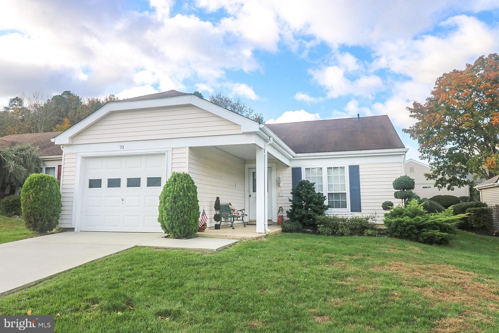 70 Buckingham Dr, Southampton, NJ 08088 - photo 1