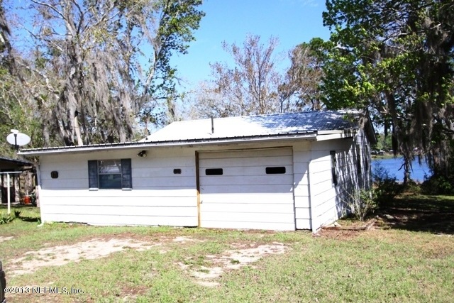 Another view of front of home