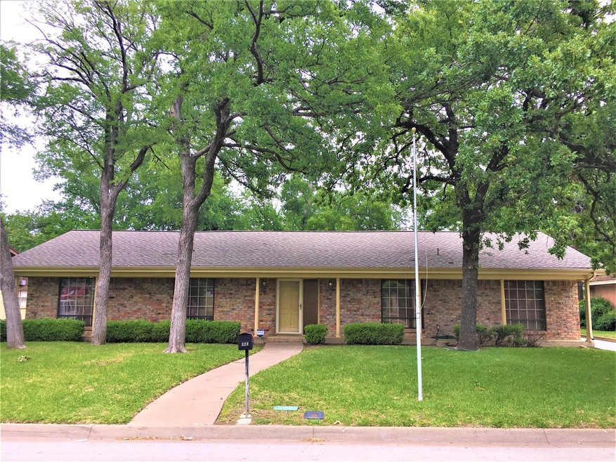 328 Cooper Dr, Hurst, TX 76053 - photo 1