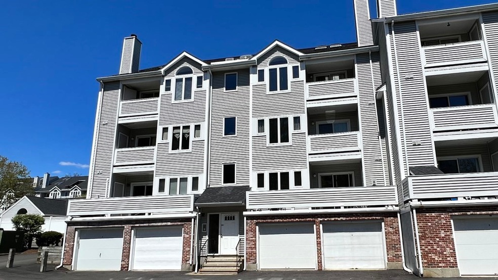 114 Burkhall St unit R, South Weymouth, MA 02190 - photo 1