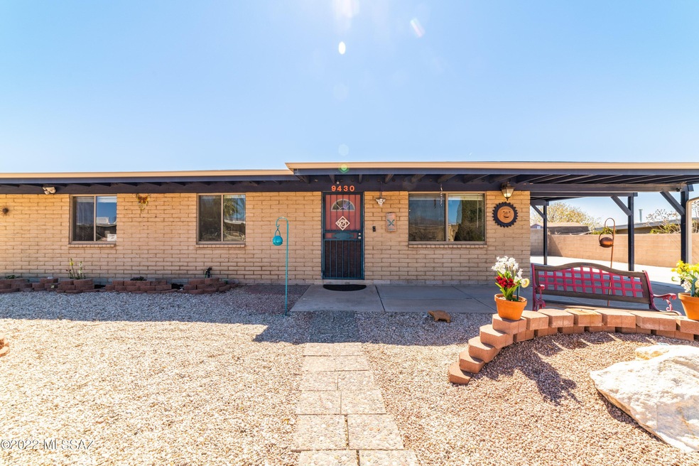 9430 E Pikes Peak - MLS Images-2
