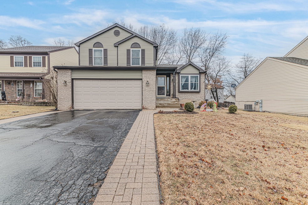 2708 Peppertree Ln, Waukegan, IL 60085 - photo 1