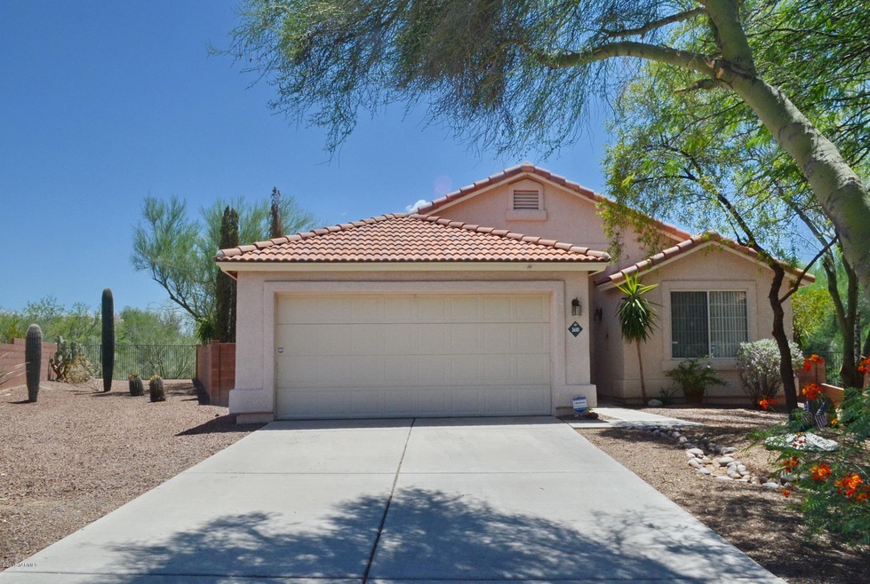 LOVELY TILE ROOFED HOME