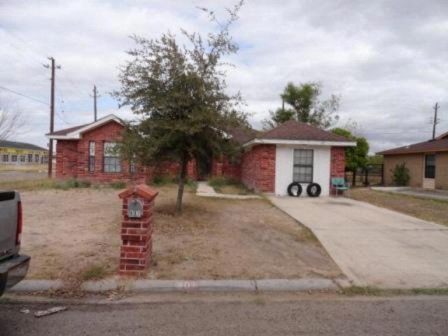 901 E Eller Ave, Pharr, TX 78577 - photo 1