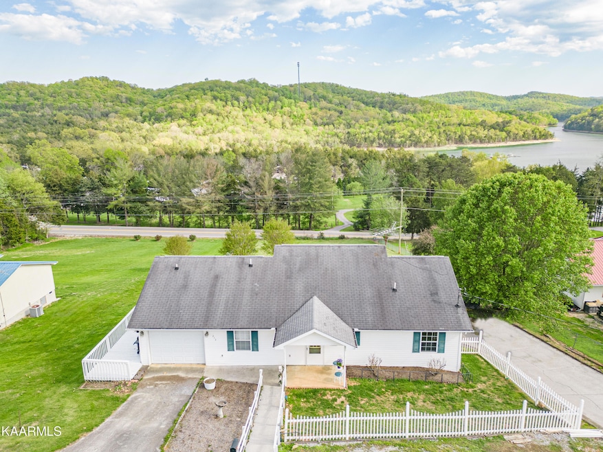 213 Hillside Lane