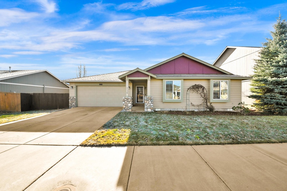 3136 SW Black Butte Lane | Redmond