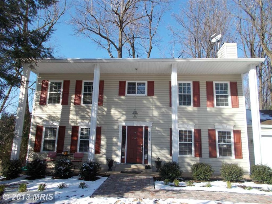 6708 Montour Dr, Falls Church, VA 22043 - photo 1
