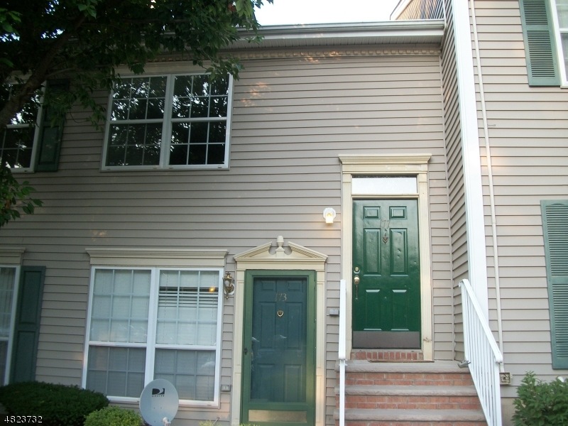 177 Columbus Dr, Franklin Park, NJ 08823 - photo 1