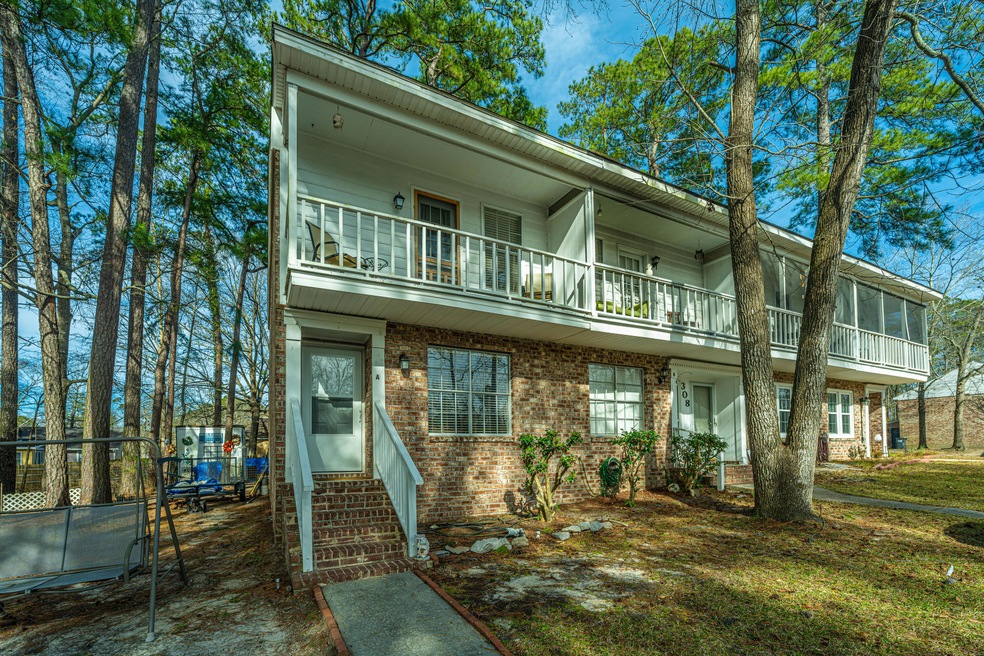 308CrestviewUnitA001