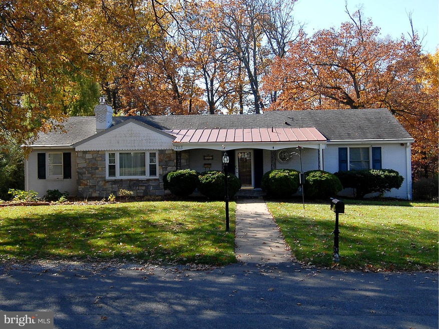 7313 Gordons Rd, Falls Church, VA 22043 - photo 1