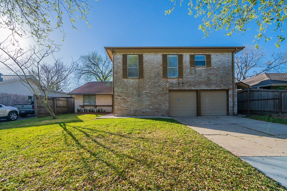 4314 Peridot Ln, Friendswood, TX 77546 - photo 1