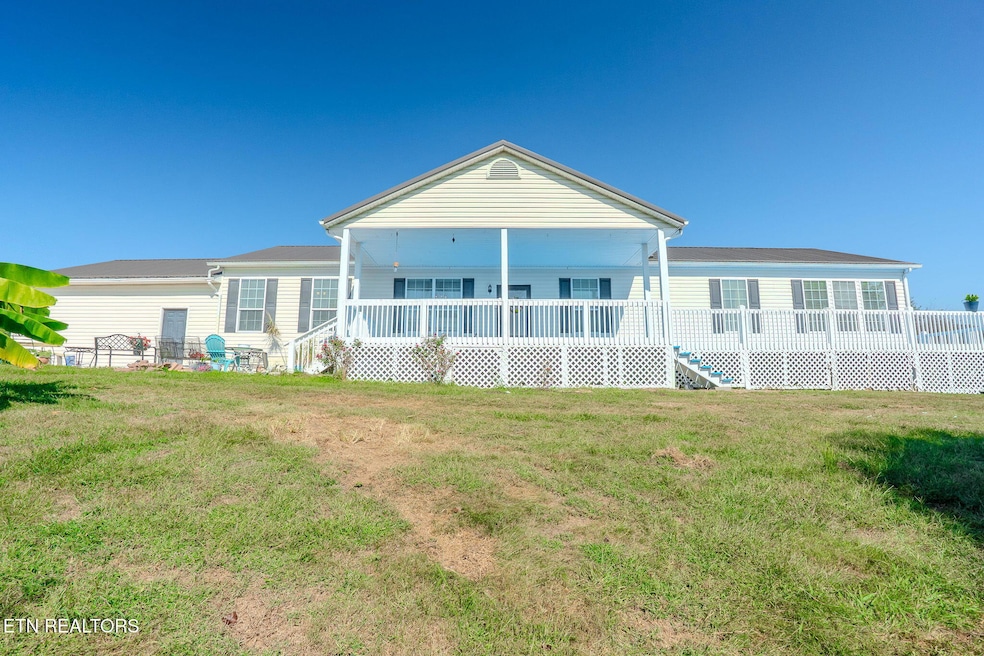 289 Carr Gap Rd, Speedwell, TN 37870 - photo 1