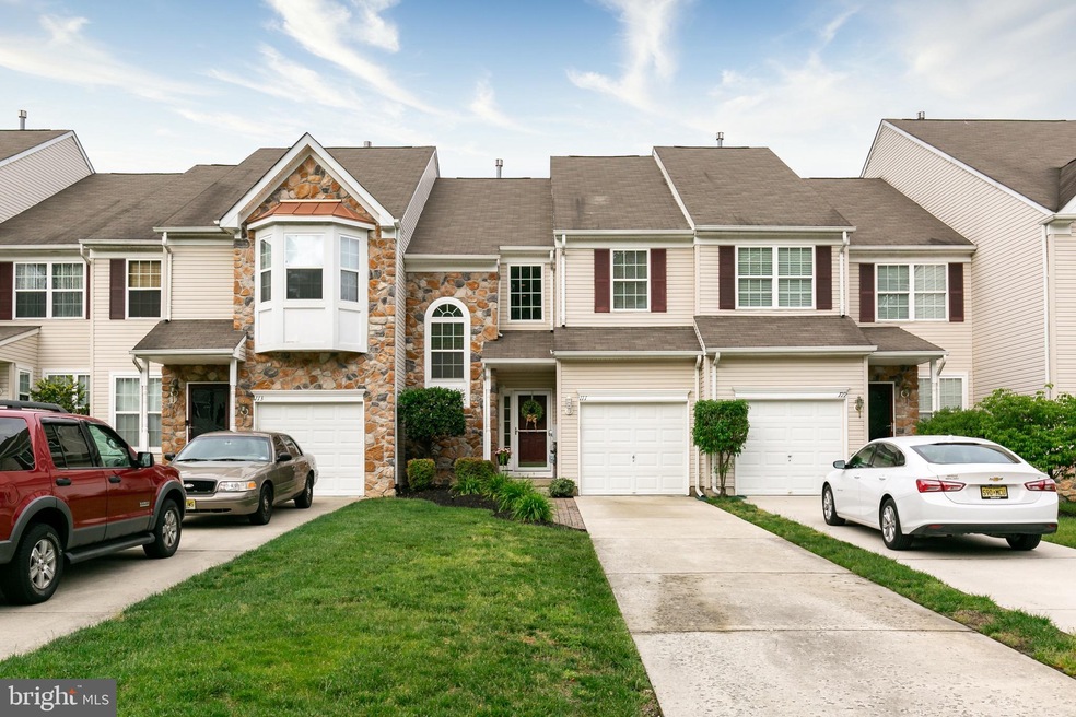 111 Rittenhouse Dr, Woodbury, NJ 08096 - photo 1