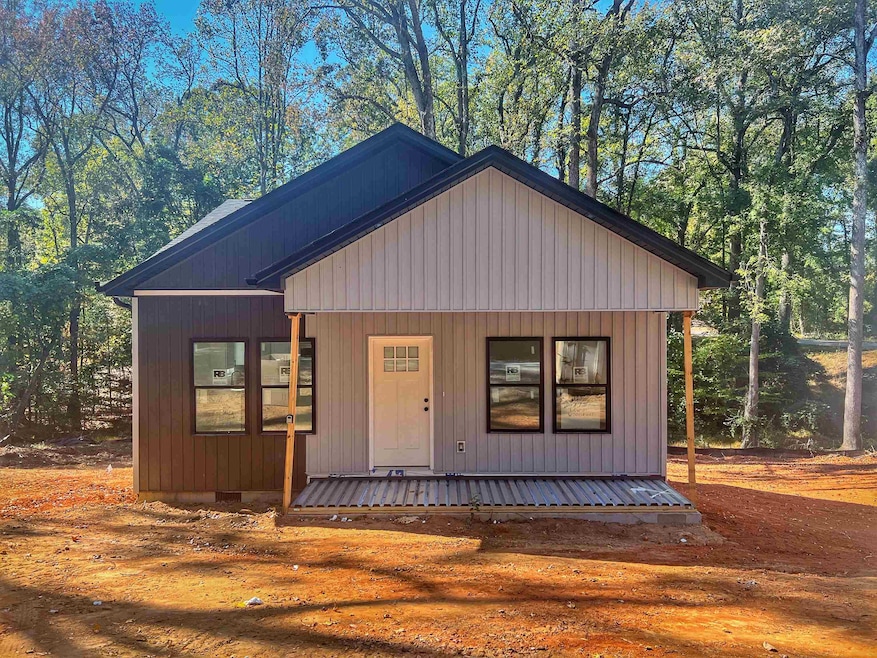 263 Law St, Woodruff, SC 29388 - photo 1