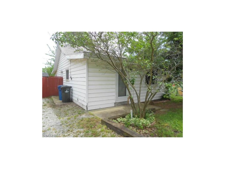 773 Oakwood Ave, Sheffield Lake, OH 44054 - photo 1