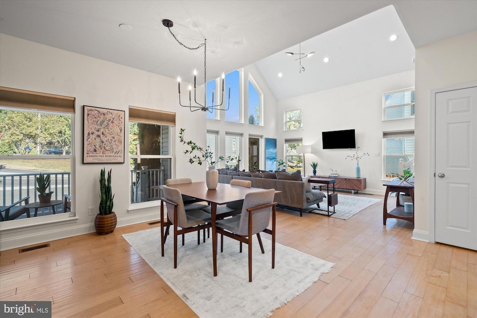 2046 S Shirlington Rd, Arlington, VA 22204 - photo 1