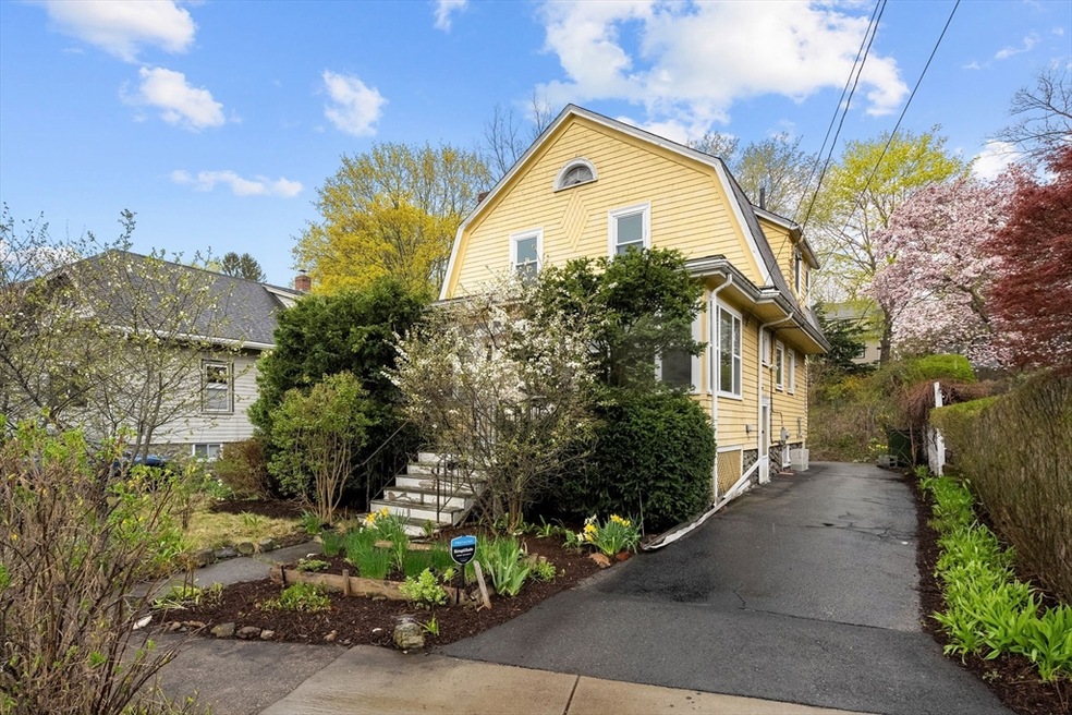 42 Brookfield Rd, Waltham, MA 02452 - photo 1