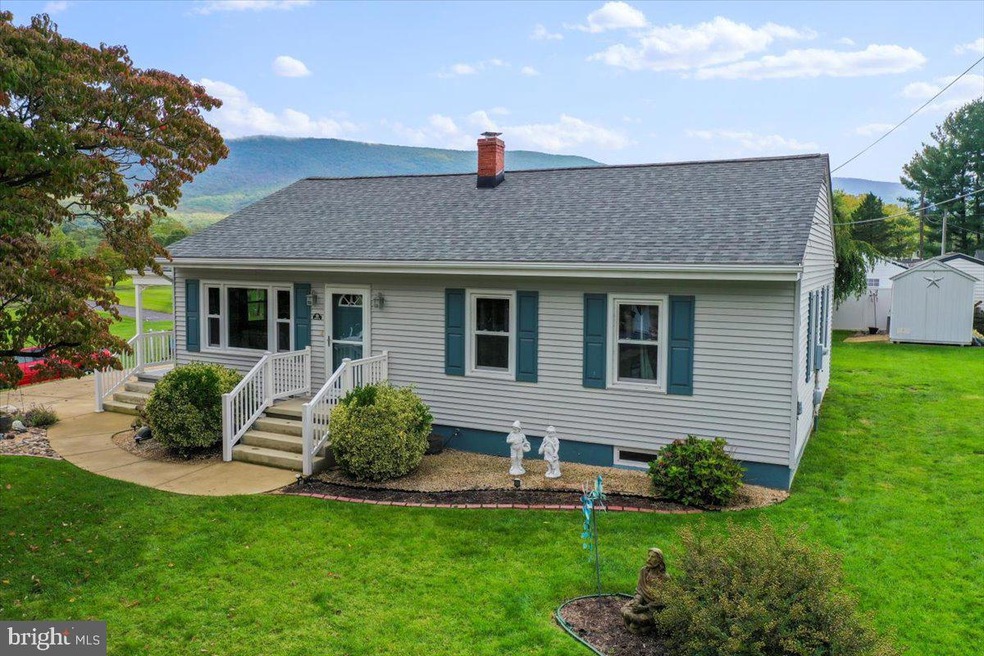 103 S Whissen St, Edinburg, VA 22824 - photo 1