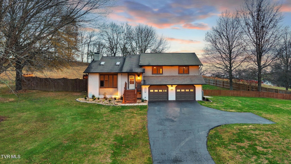 609 Live Oak Ct, Johnson City, TN 37615 - photo 1