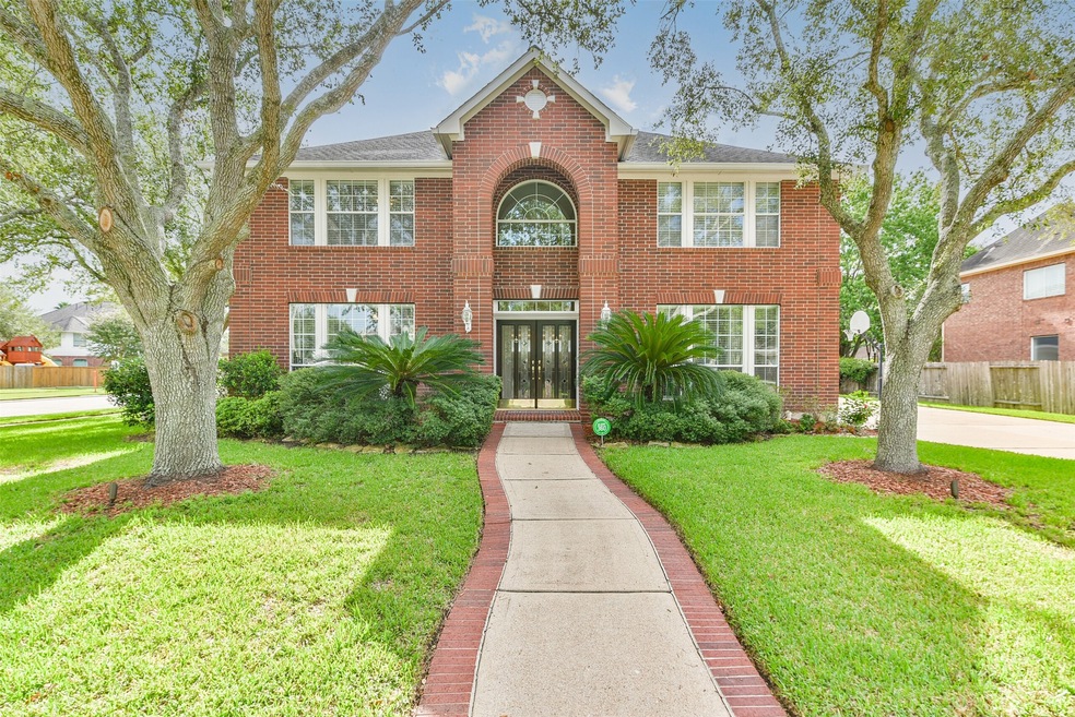 2831 Love Ln, Friendswood, TX 77546 - photo 1