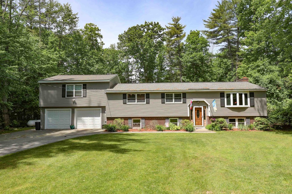 5 Four Seasons Ln, MerriMacK, NH 03054 - photo 1