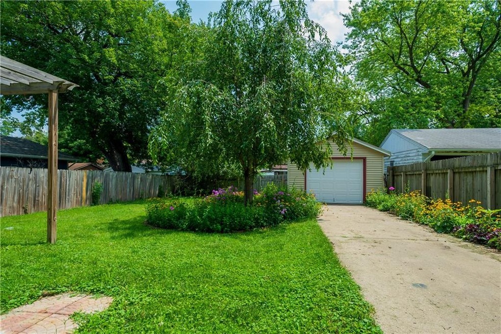 3939 4th St, Des Moines, IA 50313 - photo 1