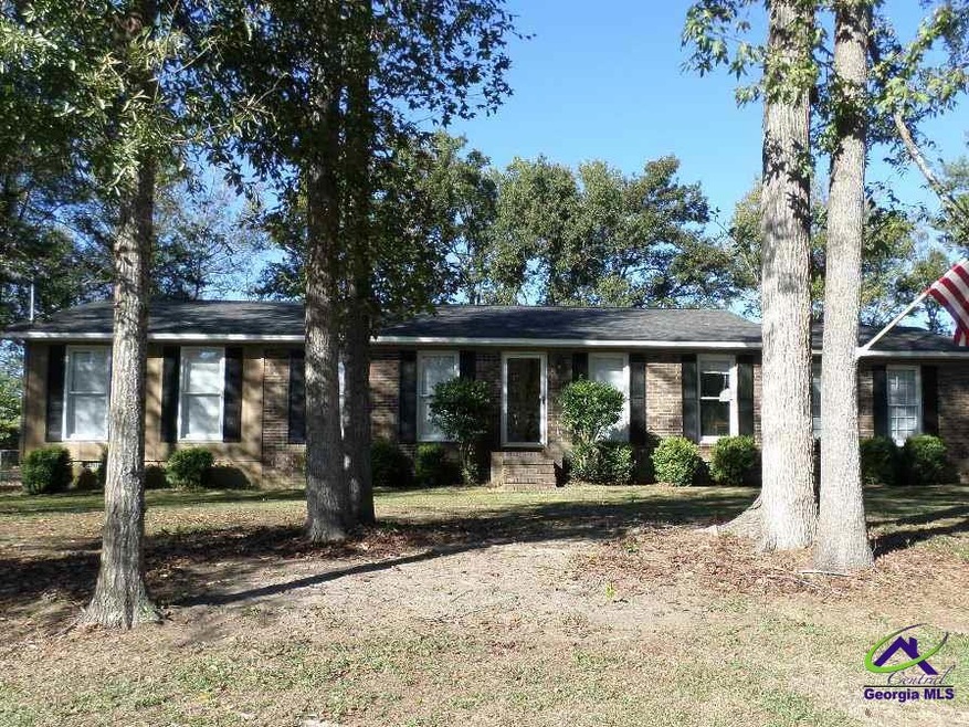 4381 Chick A Dee Ln, Macon, GA 31216 - photo 1