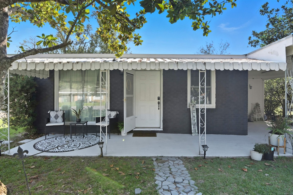 860 Oak St, Slidell, LA 70458 - photo 1