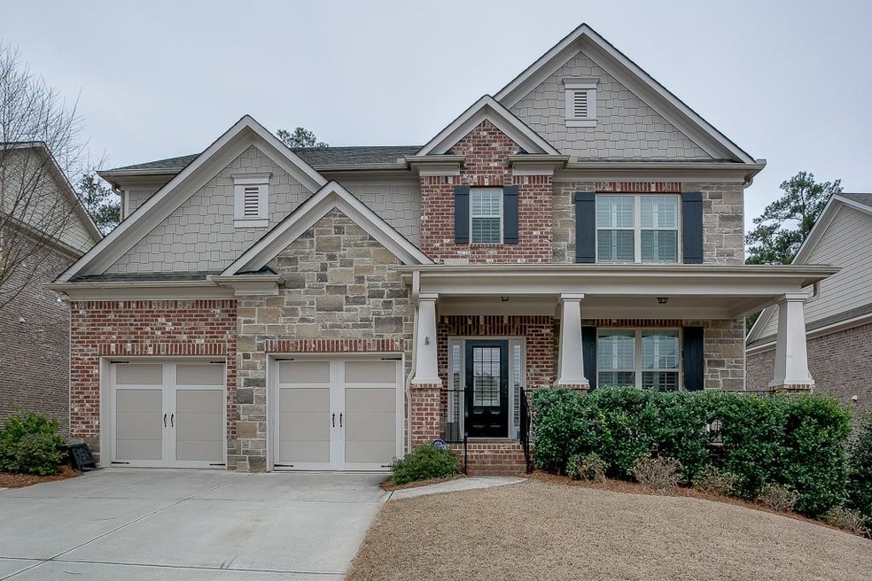 Immaculate, 3 side brick with stone accents.  Exce