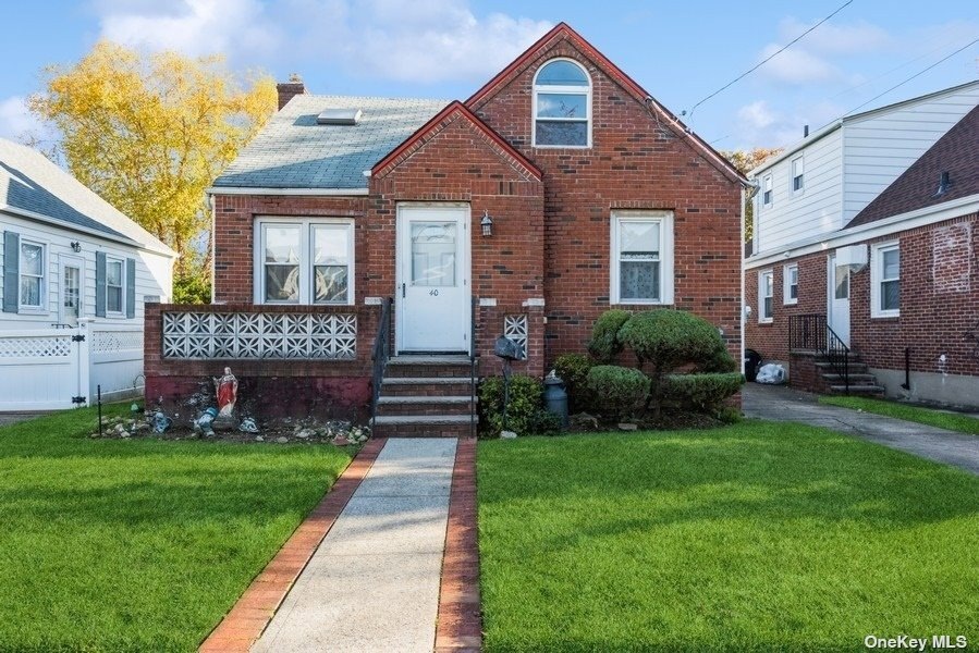 40 Franklin Ave, New Hyde Park, NY 11040 - photo 1