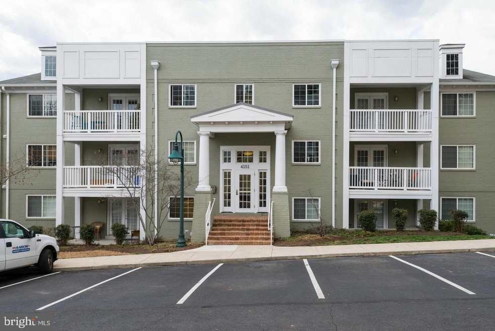 4151 S Four Mile Run Dr unit 103, Arlington, VA 22204 - photo 1