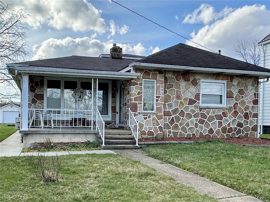 Welcome to 1004 Poe Street, Vandergrift.  Located