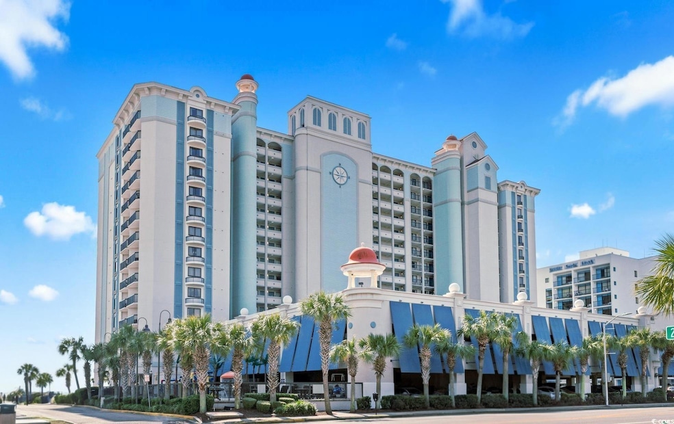 View of apartment building / complex