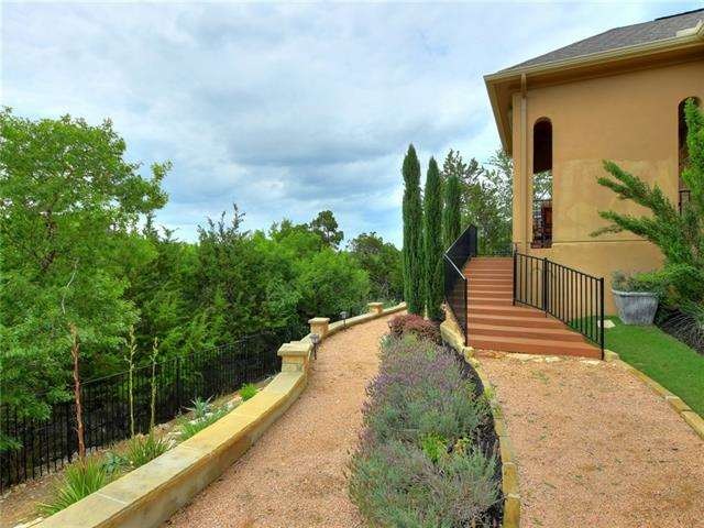 Stunning landscaped & lighted paths with Trek stai