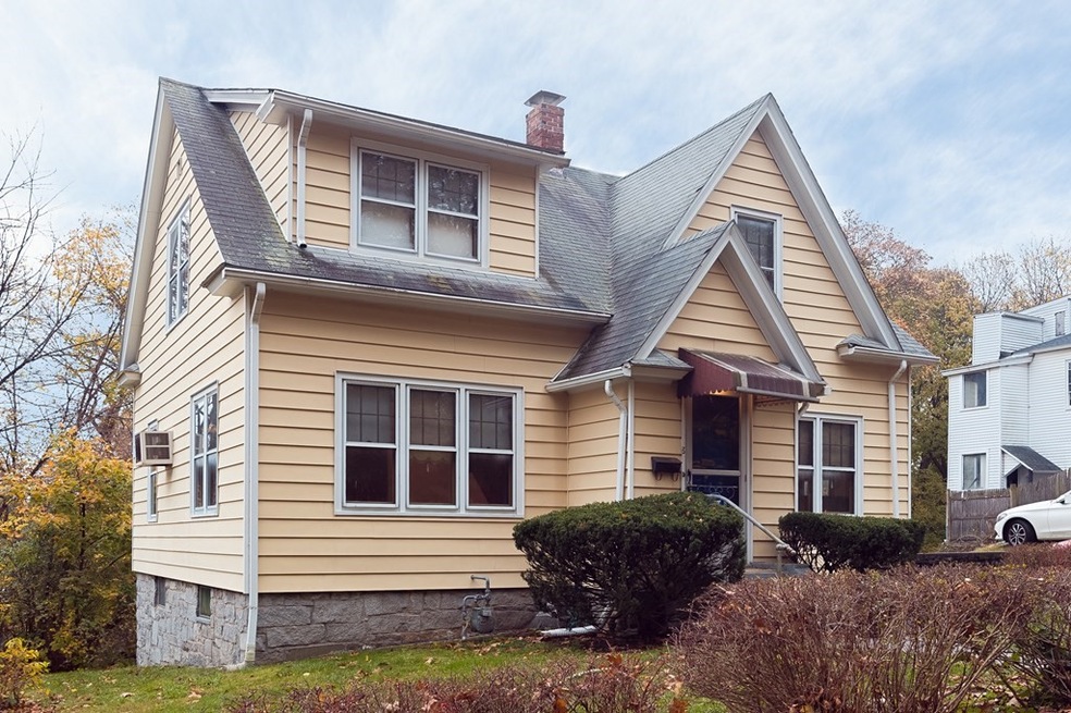 8 Hermitage Ln, Worcester, MA 01605 - photo 1