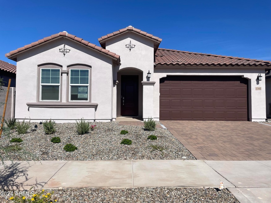 Blossom 3 exterior