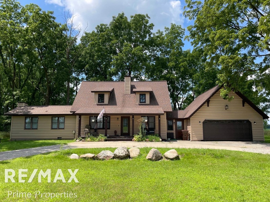 4034 S Crapo Rd, Ithaca, MI 48847 - photo 1