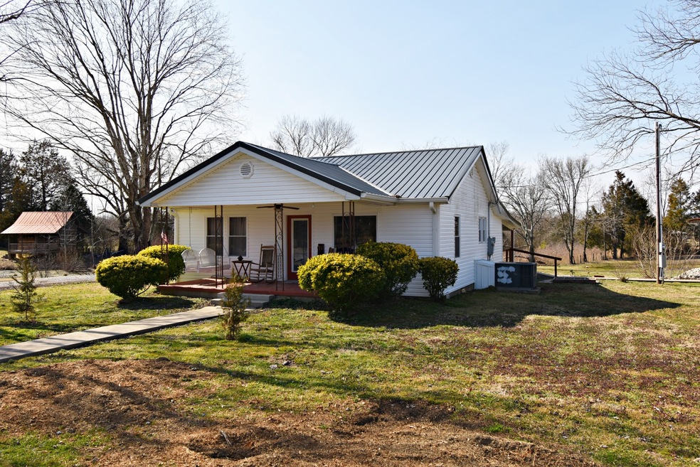 482 Horseshoe Bend Rd, Clifton, TN 38425 - photo 1