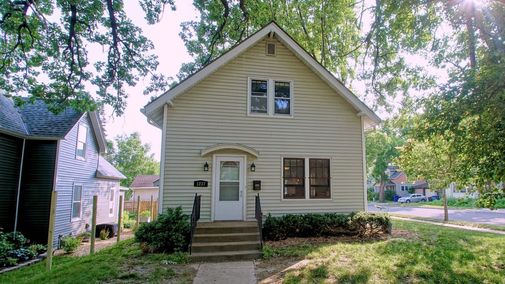 1237 Phelps St, Red Wing, MN 55066 - photo 1