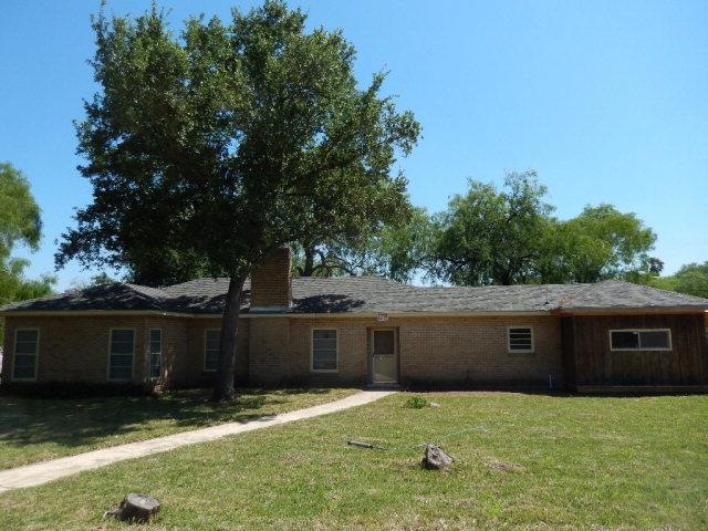 607 W 4th St, Weslaco, TX 78596 - photo 1