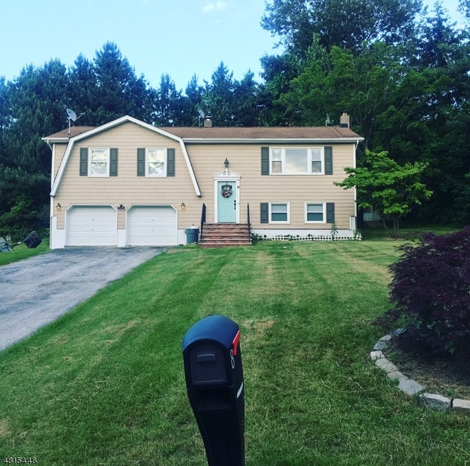 8 Susan Valley Terrace, Vernon, NJ 07462 - photo 1