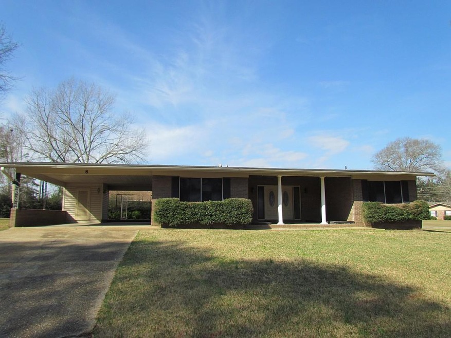 8 Pineview Dr, Laurel, MS 39440 - photo 1