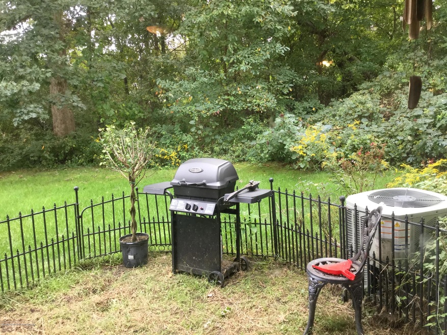 19 Hackamore Ct, Tinton Falls, NJ 07753 - photo 1